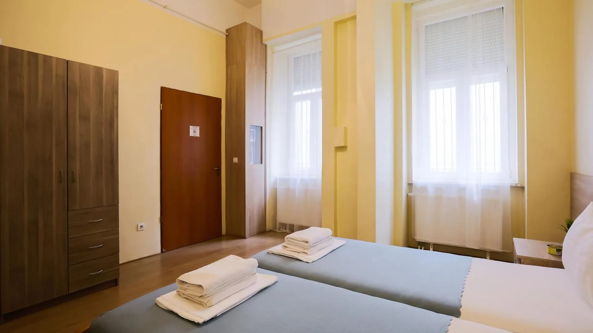 East Private Rooms Budapeste Hungria